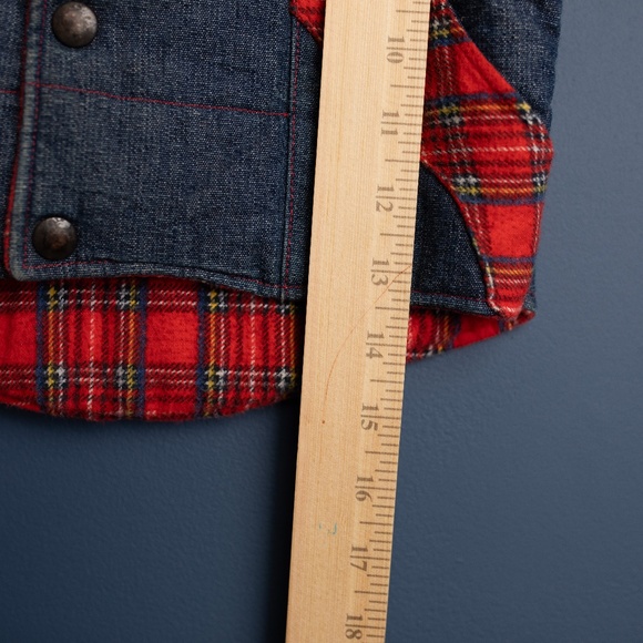2/$20 - VINTAGE Denim Plaid puffer vest - Picture 4 of 5